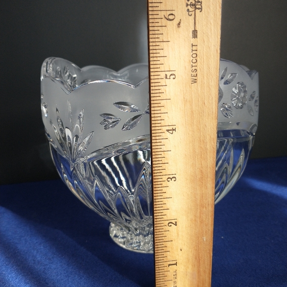 CRYSTAL GERMAN ROSES Candy BOWL - Picture 7 of 12